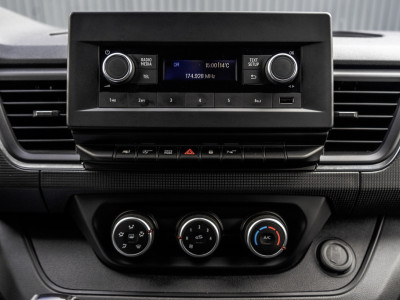 Renault Trafic / Primastar **dCi | L2H1 | Automaat | 150 PK | LED | Cruise | Airco | PDC | Euro 6** 19