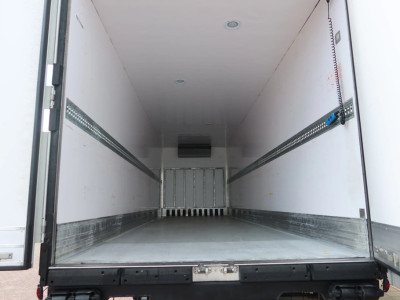 Scania P320 Koel/Vries Bakwagen + Dhollandia 2000KG 13