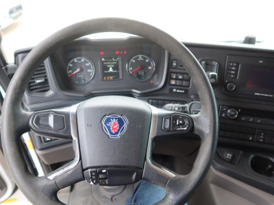 Scania P320 Koel/Vries Bakwagen + Dhollandia 2000KG 18