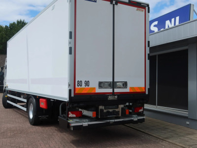 Scania P320 Koel/Vries Bakwagen + Dhollandia 2000KG 4