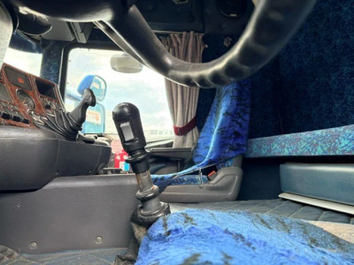 Scania R144-460 V8 TOPLINE (EURO 2 / 12+2 GEARS MANUAL GEARBOX / SLIDING FIFTH WHEEL / AIRCONDITIONING / ETC.) foto 10