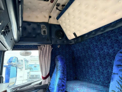Scania R144-460 V8 TOPLINE (EURO 2 / 12+2 GEARS MANUAL GEARBOX / SLIDING FIFTH WHEEL / AIRCONDITIONING / ETC.) foto 12