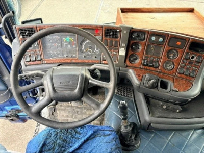 Scania R144-460 V8 TOPLINE (EURO 2 / 12+2 GEARS MANUAL GEARBOX / SLIDING FIFTH WHEEL / AIRCONDITIONING / ETC.) foto 8