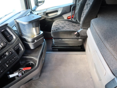 Scania R500 NGS 4x2 Trekker met kraan HMF 1920 foto 13