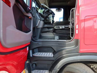 Scania R500 NGS 4x2 Trekker met kraan HMF 1920 foto 16
