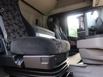 Scania R500 NGS 4x2 Trekker met kraan HMF 1920 foto 20