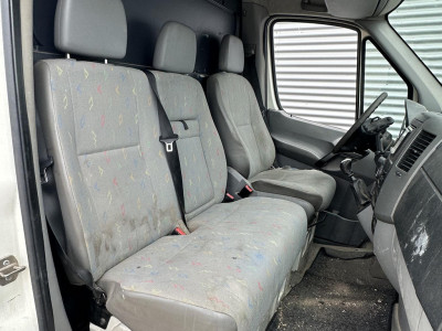Schade bedrijfswagens Crafter 28 2.5 TDI L1H1 airco foto 4