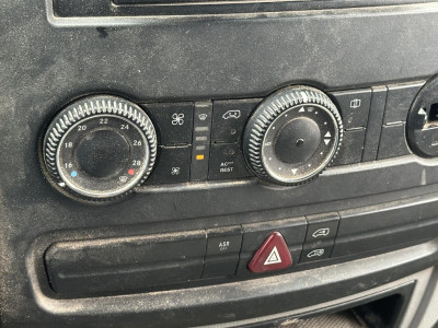 Schade bedrijfswagens Crafter 28 2.5 TDI L1H1 airco foto 9