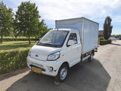 Schade bedrijfswagens LOGISTAR Electrisch AIRCO BJ 2022