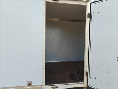 Schade bedrijfswagens LOGISTAR Electrisch AIRCO BJ 2022 foto 11