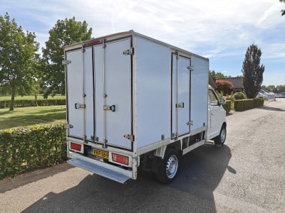 Schade bedrijfswagens LOGISTAR Electrisch AIRCO BJ 2022 foto 2