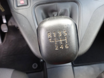 Schade bedrijfswagens Partner 1.2 PureTech Pro BENZINE  AIRCO NAVI CRUISE CONTROL PDC SCHUIFDEUR 17