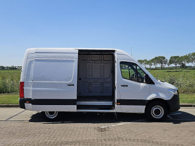 Schade bedrijfswagens SPRINTER 311 L2H2 MBUX10  RWD 14