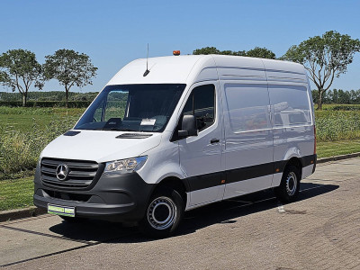 Schade bedrijfswagens SPRINTER 311 L2H2 MBUX10  RWD 2