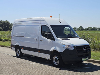 Schade bedrijfswagens SPRINTER 311 L2H2 MBUX10  RWD 5