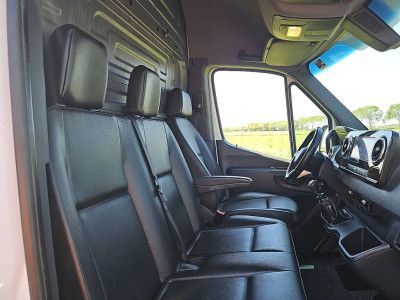 Schade bedrijfswagens SPRINTER 311 L2H2 MBUX10  RWD 7