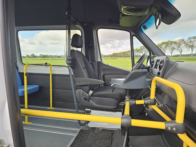 Schade bedrijfswagens SPRINTER 314 9 persoons LED inclusief 4447 rest BPM Netto EU exportprijs 23450,00 foto 7