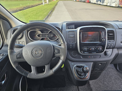 Schade bedrijfswagens VIVARO 1.6 foto 8