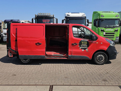 Schade bedrijfswagens VIVARO 1.6 L2 h1 Edition 11