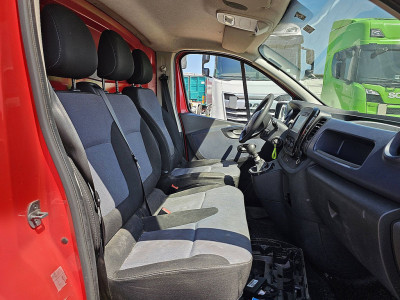Schade bedrijfswagens VIVARO 1.6 L2 h1 Edition 7