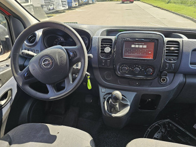 Schade bedrijfswagens VIVARO 1.6 L2 h1 Edition 8