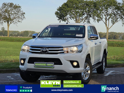 Toyota HI-LUX 2.4 EU netto exportprijs 19950,00 ac automaat EURO6 trekhaak bluetooth achterbank wordt bijgeleverd