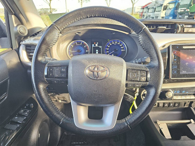 Toyota HI-LUX 2.4 EU netto exportprijs 19950,00 ac automaat EURO6 trekhaak bluetooth achterbank wordt bijgeleverd foto 11