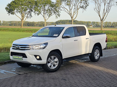 Toyota HI-LUX 2.4 EU netto exportprijs 19950,00 ac automaat EURO6 trekhaak bluetooth achterbank wordt bijgeleverd foto 2