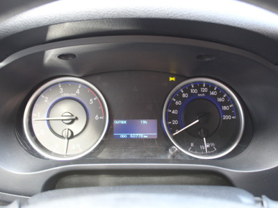 Toyota HiLux 2.4 D-4D-F 150Pk 4x4 | Grijs kenteken | RIVAL + MEER EXTRA OPTIES foto 15