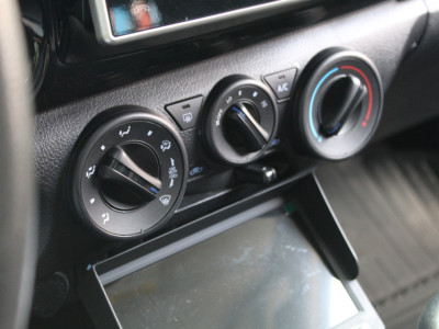 Toyota HiLux 2.4 D-4D-F 150Pk 4x4 | Grijs kenteken | RIVAL + MEER EXTRA OPTIES foto 19