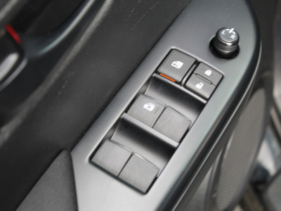Toyota HiLux 2.4 D-4D-F 150Pk 4x4 | Grijs kenteken | RIVAL + MEER EXTRA OPTIES foto 20