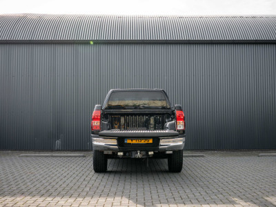 Toyota HiLux 2.4 D 4WD | 4x4 | 150 PK | Camera | Cruise | Airco | Leder interieur | Trekhaak foto 8