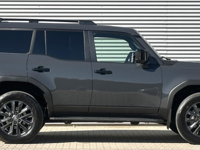 Toyota Land Cruiser 2.8 D-4D landcruiser Blind Van Professional Executive Luxe Uitvoering! foto 5
