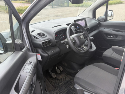 Toyota PROACE CITY 1.5 D-4D 96KW E6 Navigator Long â 1e eigenaar â camera foto 11
