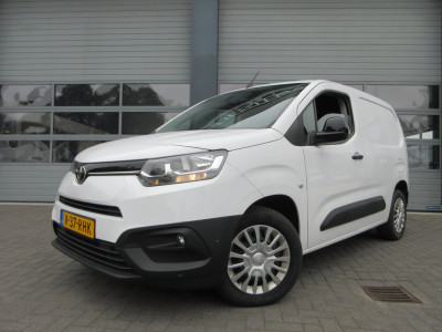 Toyota PROACE CITY 1.5 D-4D Live, 102pk, Euro 6, Airco, PDC, 3-Zits, Navigatie.