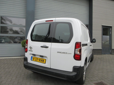 Toyota PROACE CITY 1.5 D-4D Live, 102pk, Euro 6, Airco, PDC, 3-Zits, Navigatie. foto 5