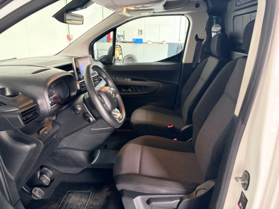 Toyota PROACE CITY Servicewagen 1.5 100pk euro6 D-4D Live l1h1 BOTT inrichting, Victron omvormer v230, RIJKLAARPRIJS! foto 17