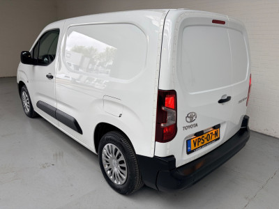 Toyota PROACE CITY Servicewagen 1.5 100pk euro6 D-4D Live l1h1 BOTT inrichting, Victron omvormer v230, RIJKLAARPRIJS! foto 4