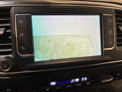 Toyota PROACE Electric Worker Professional L2 Extra Range 75 kWh / 100% Elektrisch !! / Airco / Cruise Control / CarPlay / Camera / Navigatie / 3-Zits / 15.900 KM !! 10