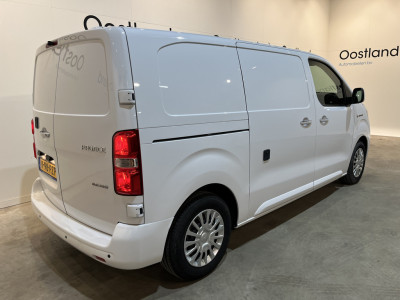 Toyota PROACE Electric Worker Professional L2 Extra Range 75 kWh / 100% Elektrisch !! / Airco / Cruise Control / CarPlay / Camera / Navigatie / 3-Zits / 15.900 KM !! 16