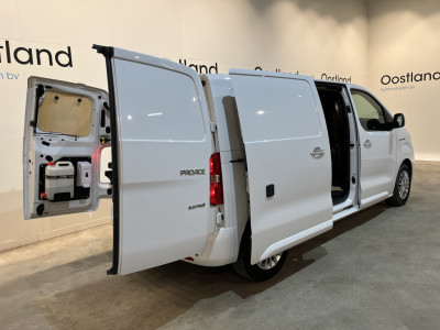 Toyota PROACE Electric Worker Professional L2 Extra Range 75 kWh / 100% Elektrisch !! / Airco / Cruise Control / CarPlay / Camera / Navigatie / 3-Zits / 15.900 KM !! 18