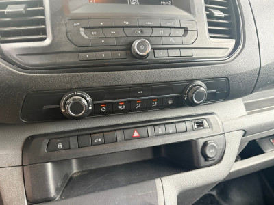 Toyota PROACE Worker 1.6 D-4D Cool Comfort Long DC|EURO6|Dubbelcabine|airco|cruise|bluetooth|trekhaak|parkeersensoren achter 16