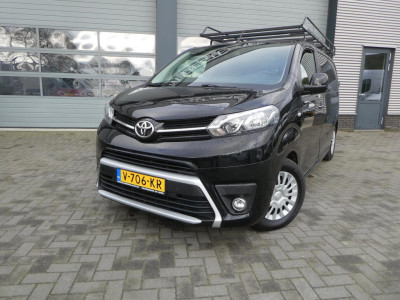 Toyota PROACE Worker 1.6 D-4D L2 Airco, Navigatie, PDC, 3-Zits. foto 2