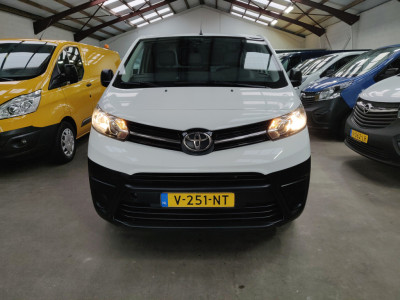 Toyota PROACE Worker 1.6 D-4D L2  Cool Comfort foto 2