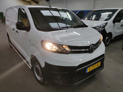 Toyota PROACE Worker 1.6 D-4D L2  Cool Comfort foto 3