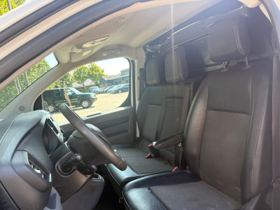 Toyota PROACE Worker 2.0 D-4D Cool Long||NAP|airco|cruise|bluetooth|trekhaak|dubbele schuifdeuren|DAB+|elektrisch pakket|EURO6 12
