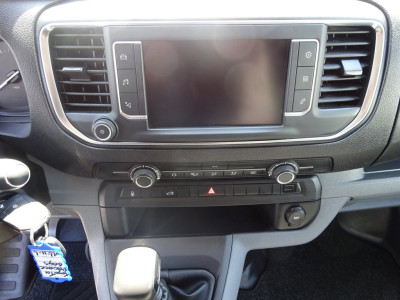 Toyota PROACE Worker 2.0 D-4D Navigator Long L3 AIRCO NAVIGATIE 3 ZITSPLAATSEN 16