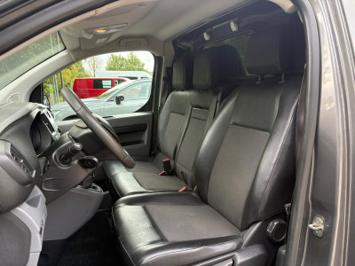 Toyota PROACE Worker 2.0 D-4D Professional, AIRCO, Cruise, Trekhaak, EURO 6, ZEER NETTE BUS! Peugeot Expert, Citroën Jumpy, foto 17