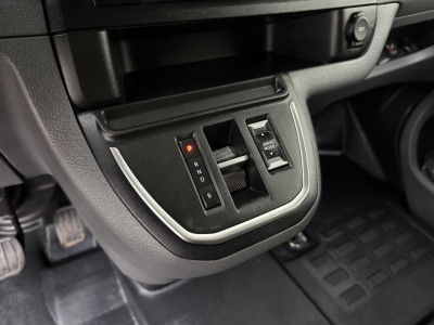 Toyota ProAce Lang 75KWh | Elektrisch | Navigatie | Multimedia | Airco | 3-Zits | foto 17