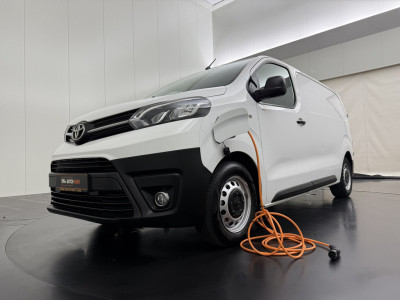 Toyota ProAce Lang 75KWh | Elektrisch | Navigatie | Multimedia | Airco | 3-Zits | foto 3
